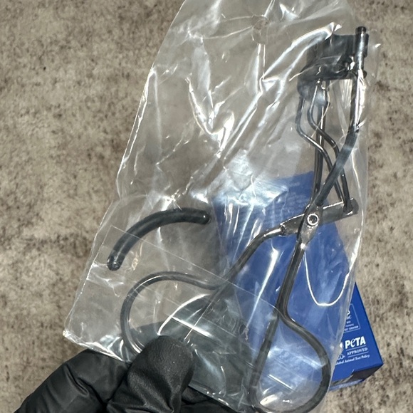 Eyeko Eyelash Curler - Curl & Lift - Picture 5 of 5